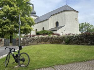 Eglise-Jamoigne_2.jpg